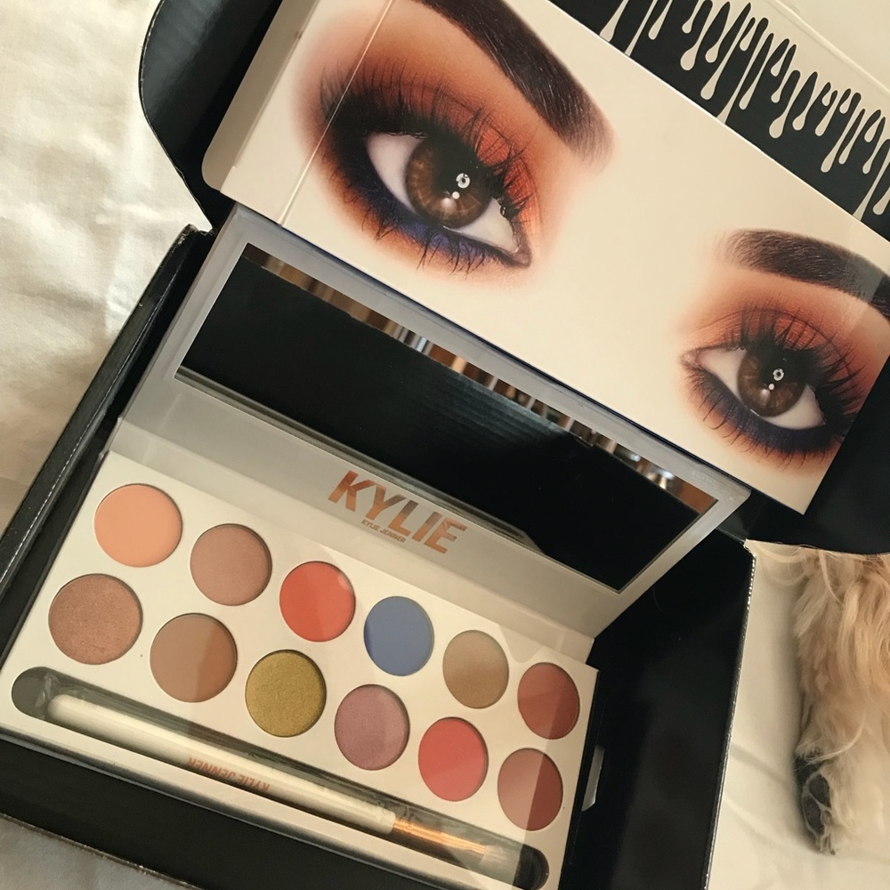 Kylie Jenner The Royal Peach Palette